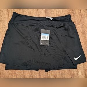 NWT! Nike Women's NikeCourt Dri-FIT Victory Tennis Skirt